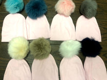 Load image into Gallery viewer, Pompom Hat 0-3M
